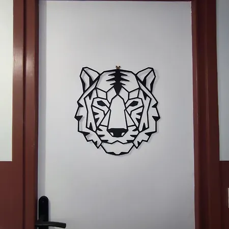 Séjour chez l'habitant Tigre Au Sein D'un - Bd Clementel *